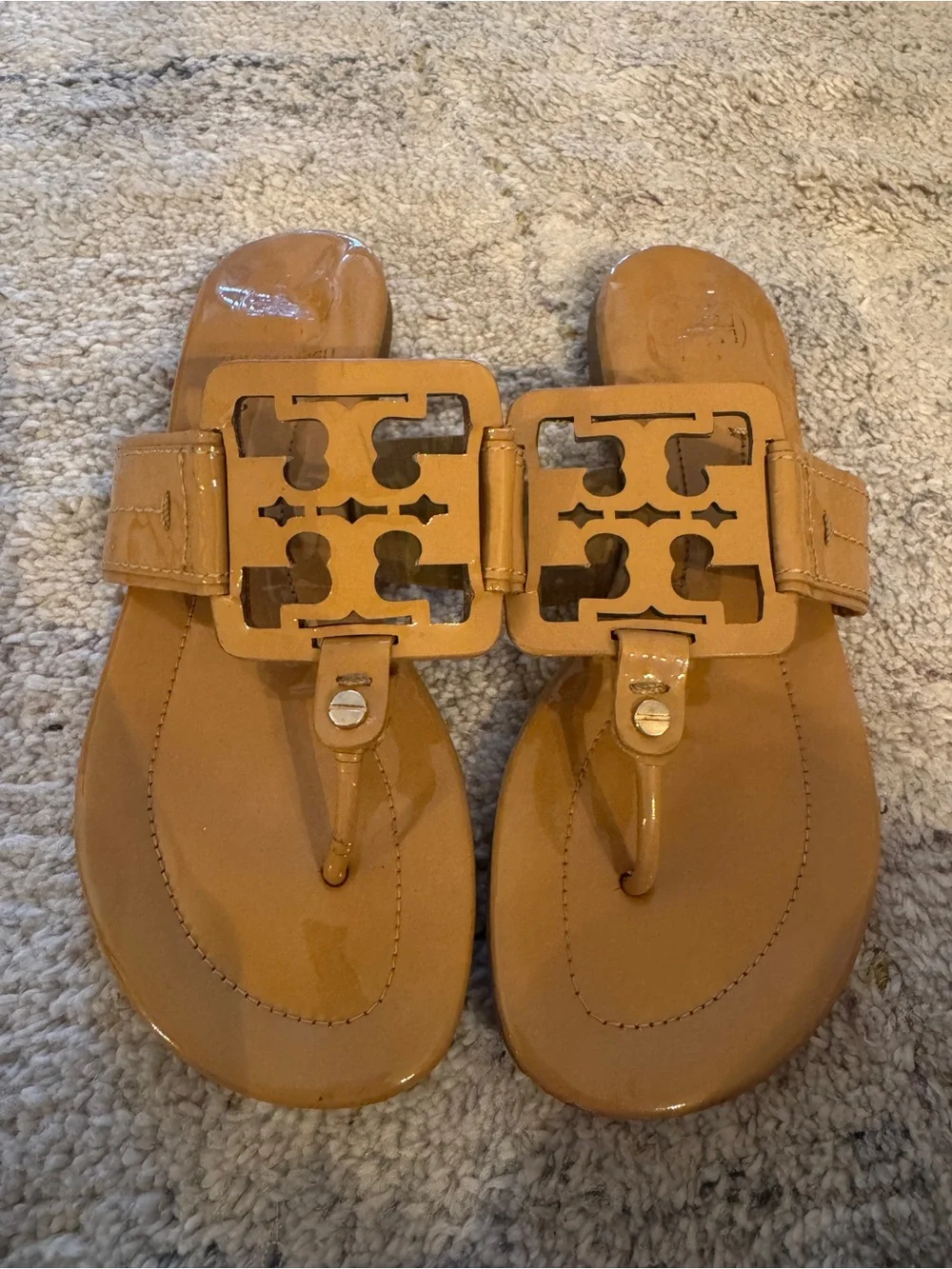 Tory Burch Patent Leather Thong Sandals — Tan